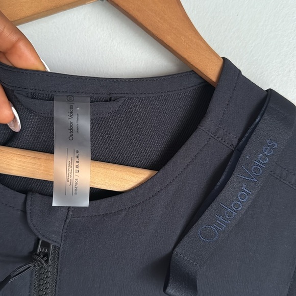 Outdoor Voices Black RecTrek Vest Small - Picture 6 of 12